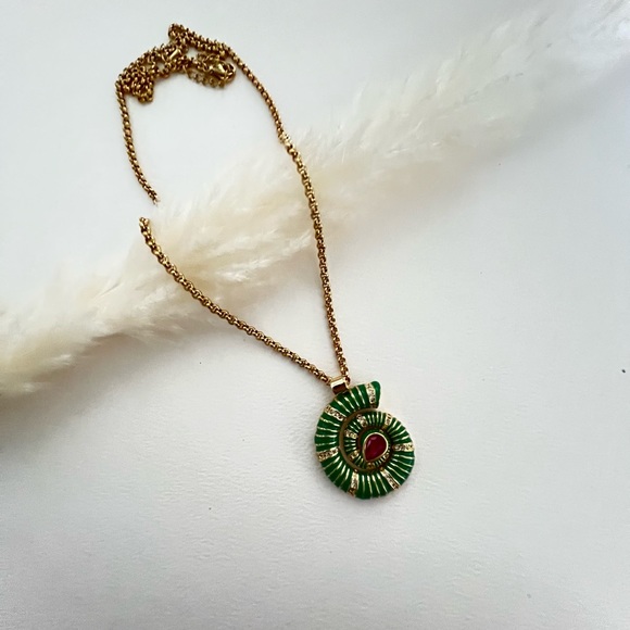 Marine Sea Nautilus Pendant Necklace - Statement Necklace - Elegant Necklace - Picture 8 of 16